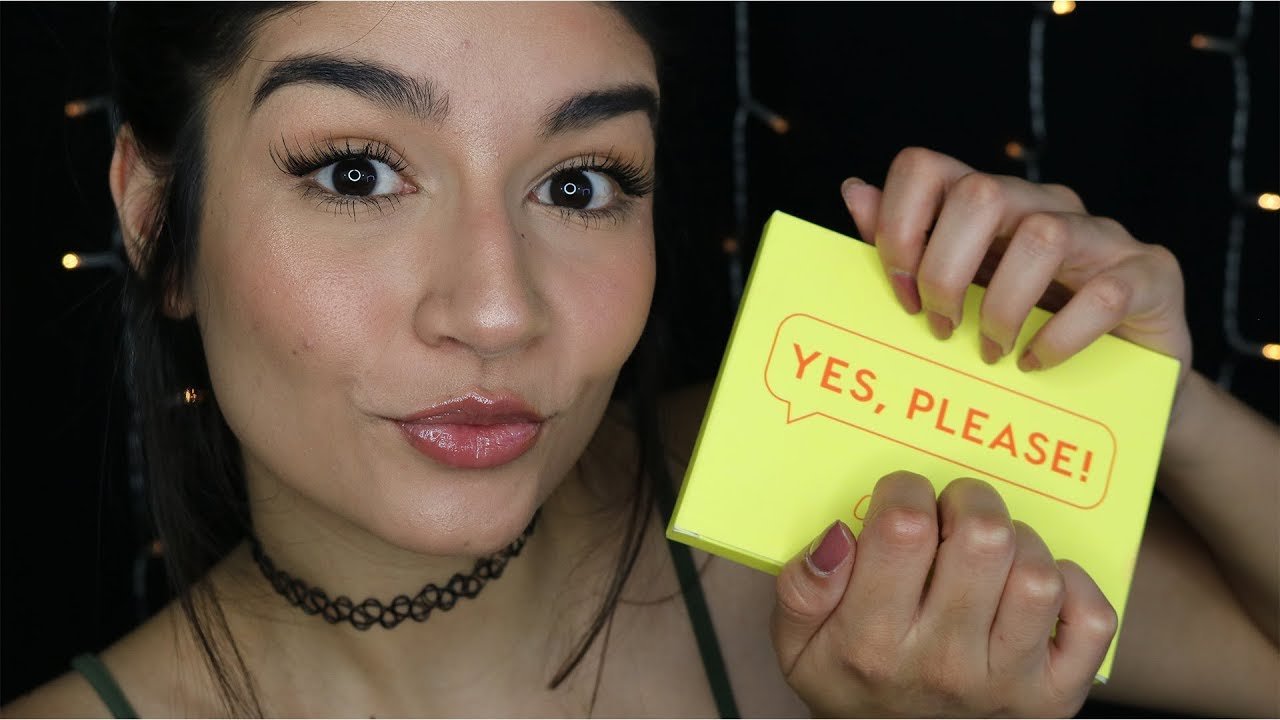 ASMR Tapping & Whispering ♡