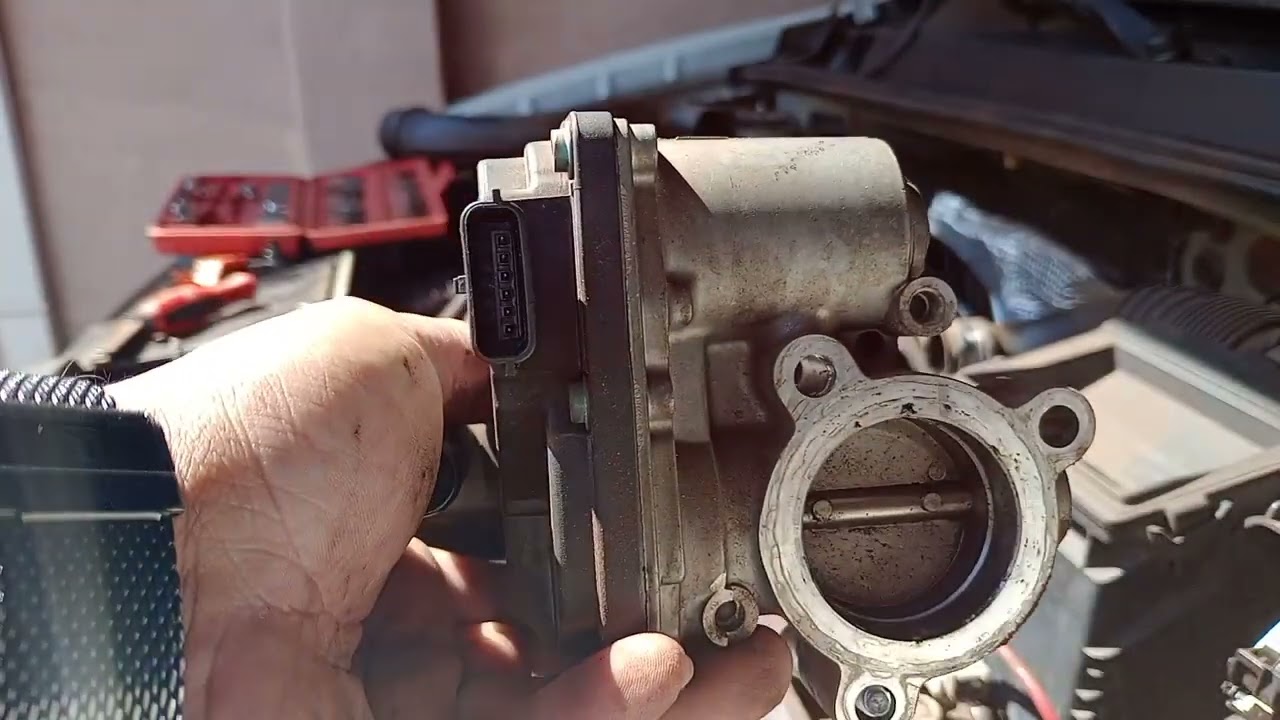 Sandero 3 cilindros falhando e alto consumo ? Veja como limpar MAP e corpo de borboleta”