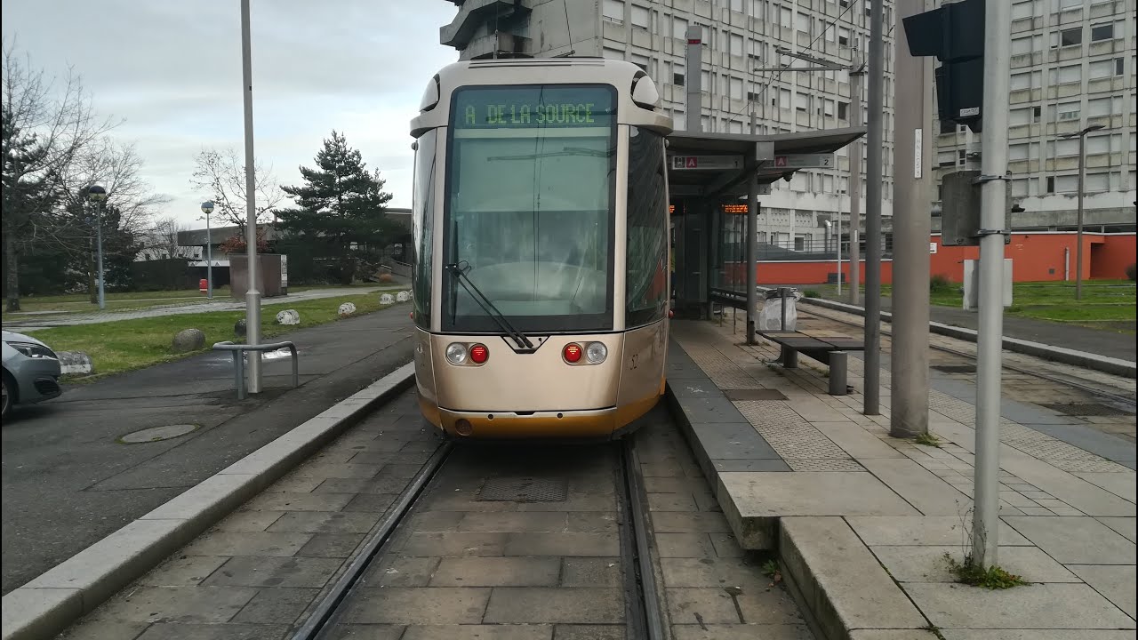 Tramway d'Orléans Ligne A Hôpital de la Source - Jules Verne Citadis 301