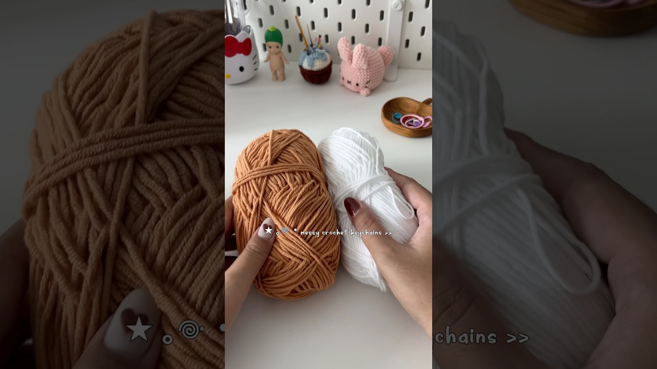 Quick & Easy Crochet Keychains 💗 #crochet #diykeychains #yarn #tutorial #craft