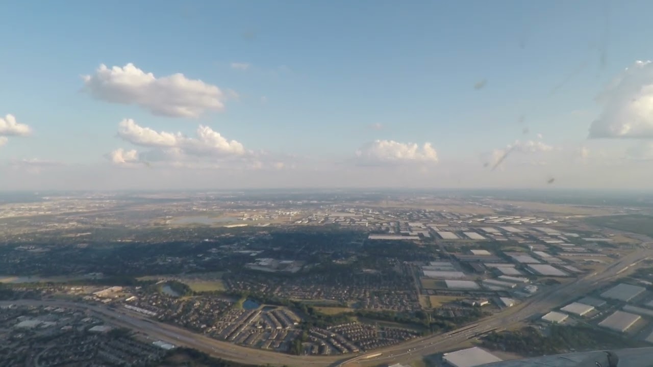 4K UHD COCKPIT VIEW OF APPROACH AND LANDING AT DALLAS FORT WORTH INTL AIRPORT DFW