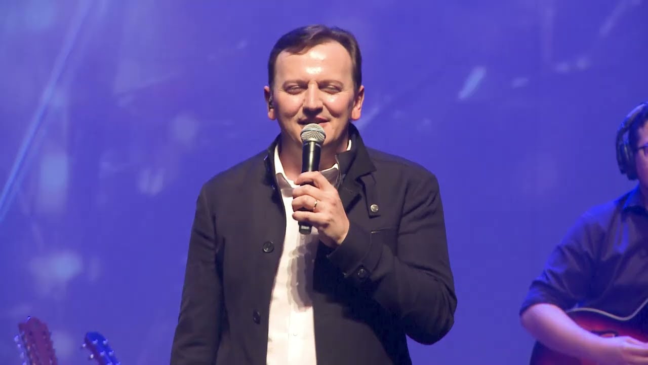 Padre Ezequiel - MÚSICAS GAÚCHAS e que cantam o amor, a fé e a terra do povo e sua tradição