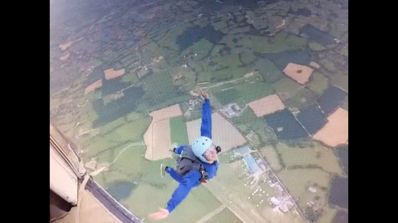My First Static Line Parachute Jump! Skydive Headcorn