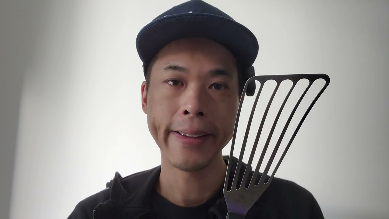 Unboxing of Wusthof stainless steel fish spatula