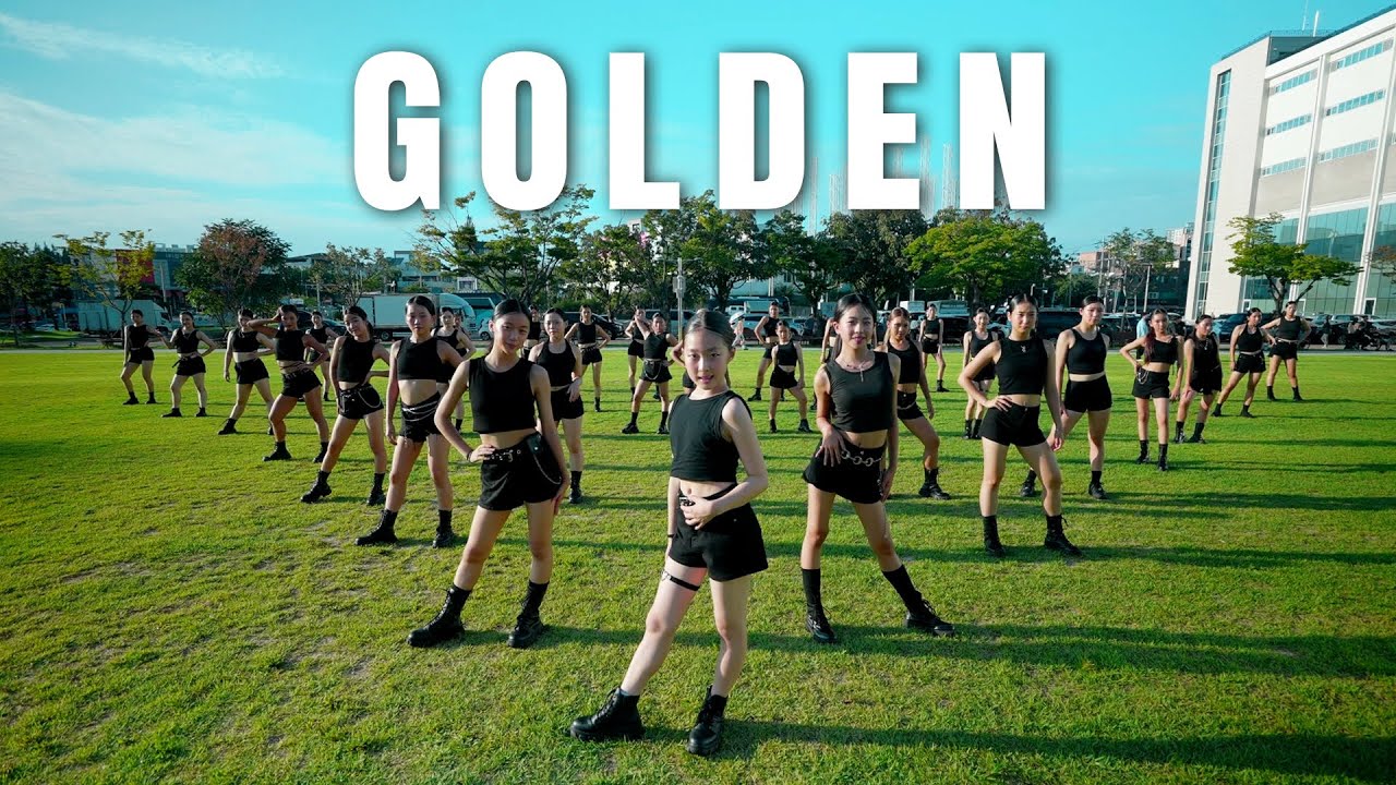 [KPop Demon Hunters In Public] HUNTR/X - GOLDEN Dance Performance VER.1 by VIVA