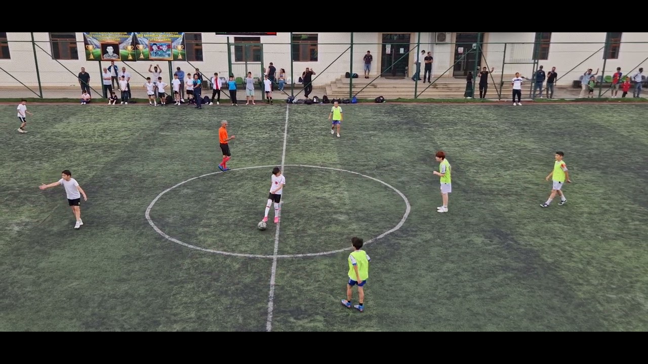 Xəzərin ulduzları Biləcəri FK  4  ----  2 Real Leon FK