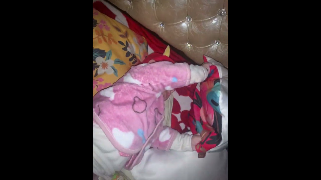 Vihanaa playing pillow at 3am