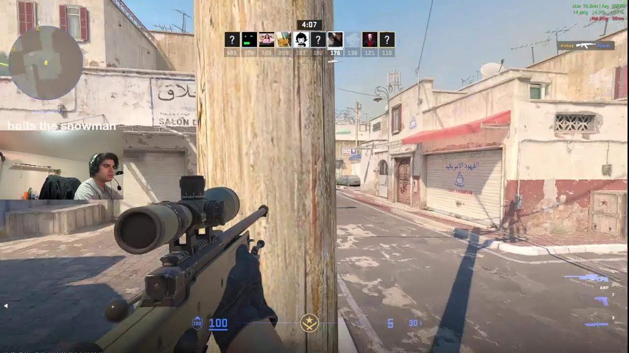 playing cs go