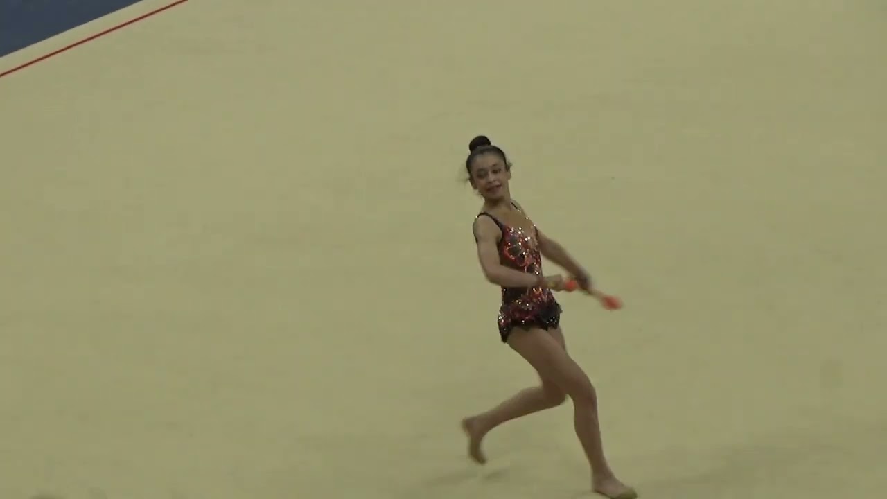 Dounia KHEIYATI LESERRE massues - 2025 Championnats de France Junior AA