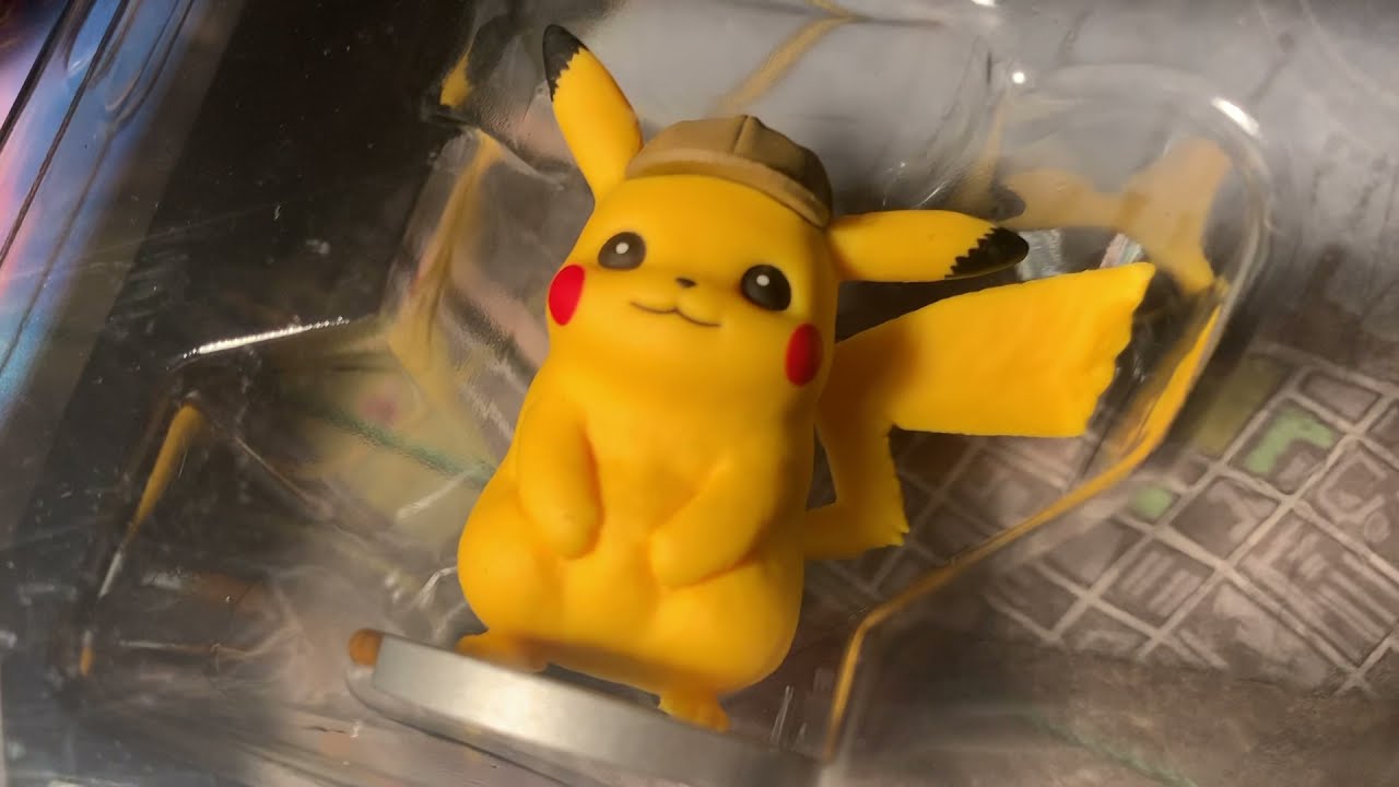 Opening a Detective Pikachu: On The Case Figure Collection