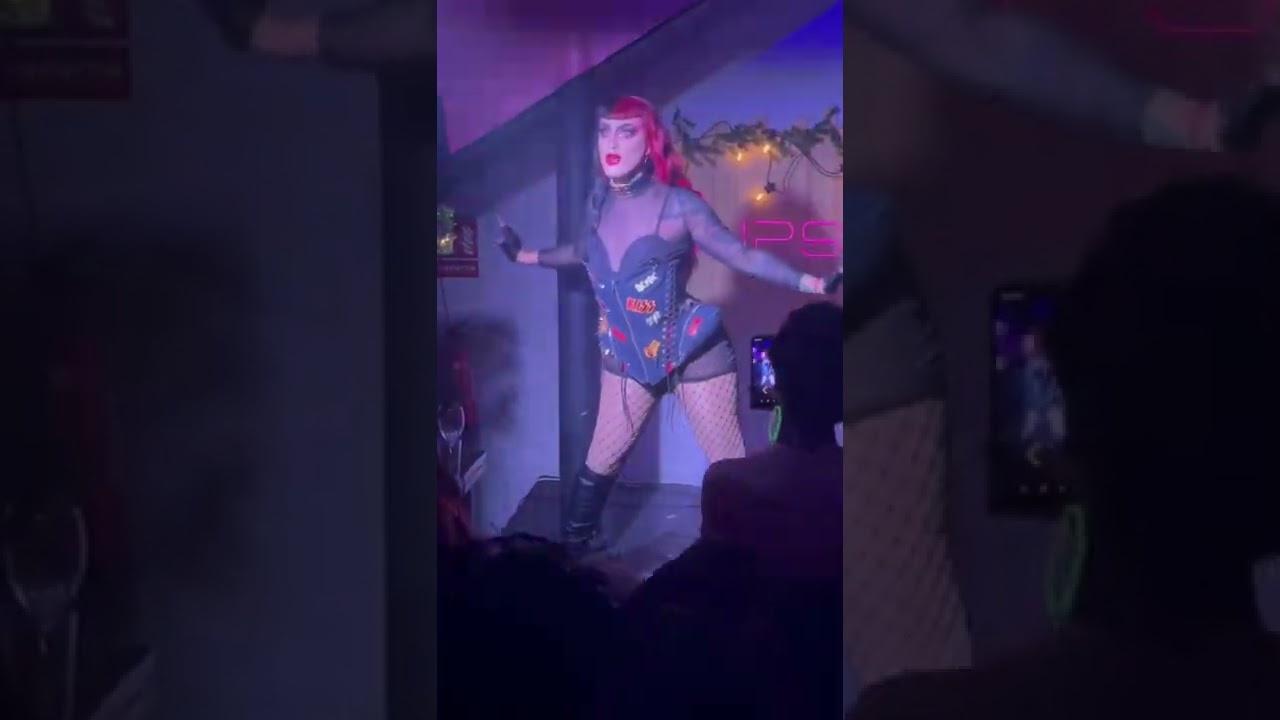 Ariel Rec canta en directo Tar&aacute;ntula en Eclipse Granada