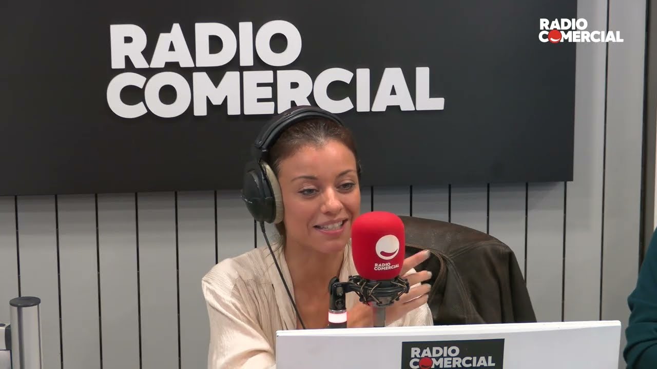 Rádio Comercial | Eu e umas flores... Como não ser romântico! - O Homem Que Mordeu o Cão