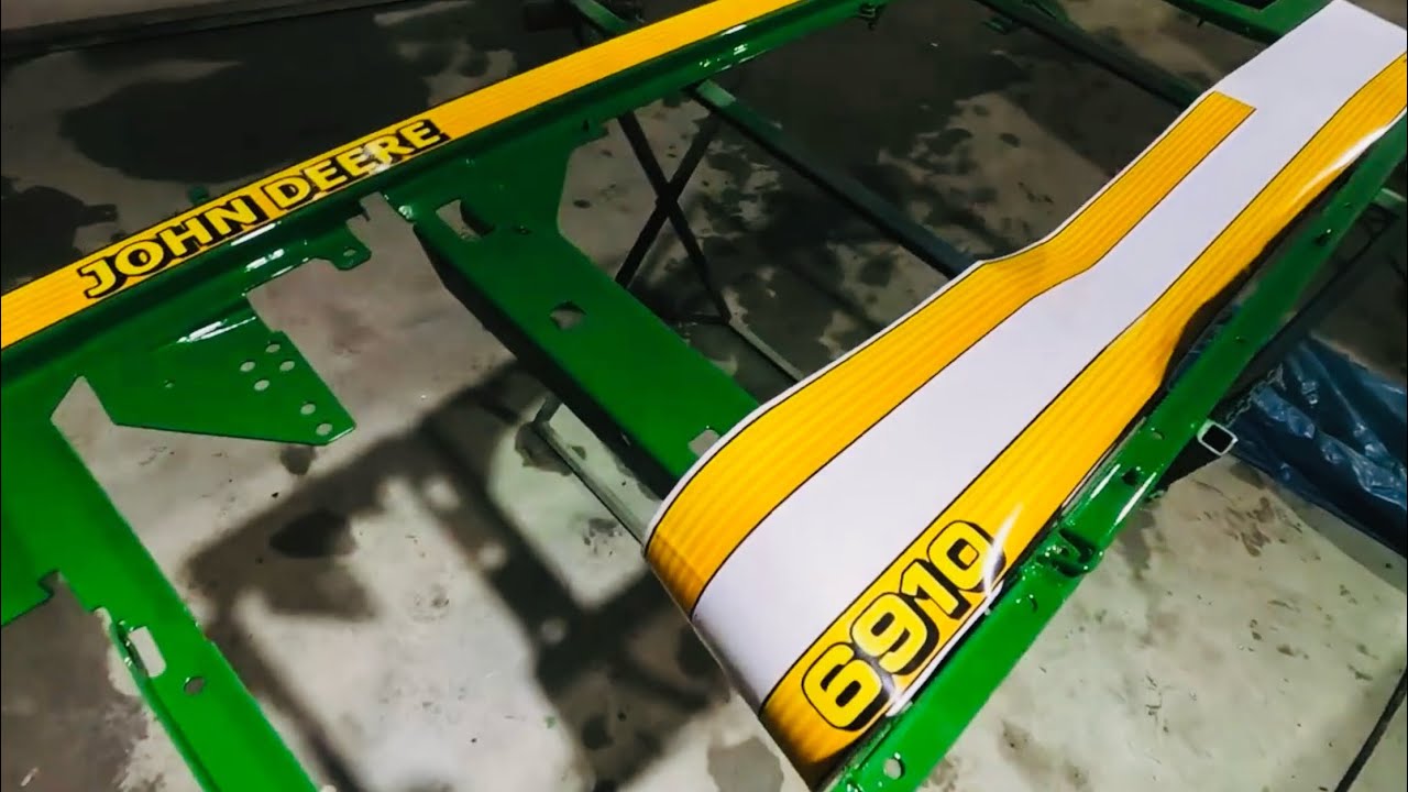 LAKIEROWANIE JOHN DEERE 6910