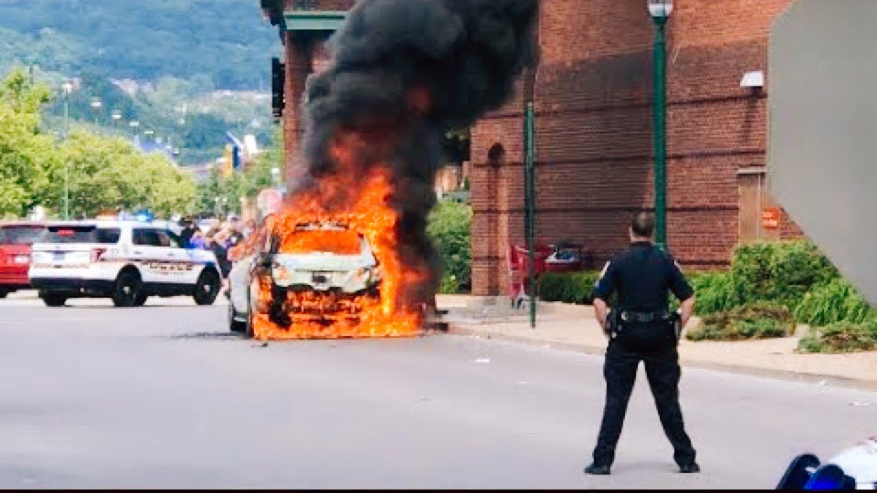 Car Fire near Target Waterfront in Homestead, PA - 6/17/18