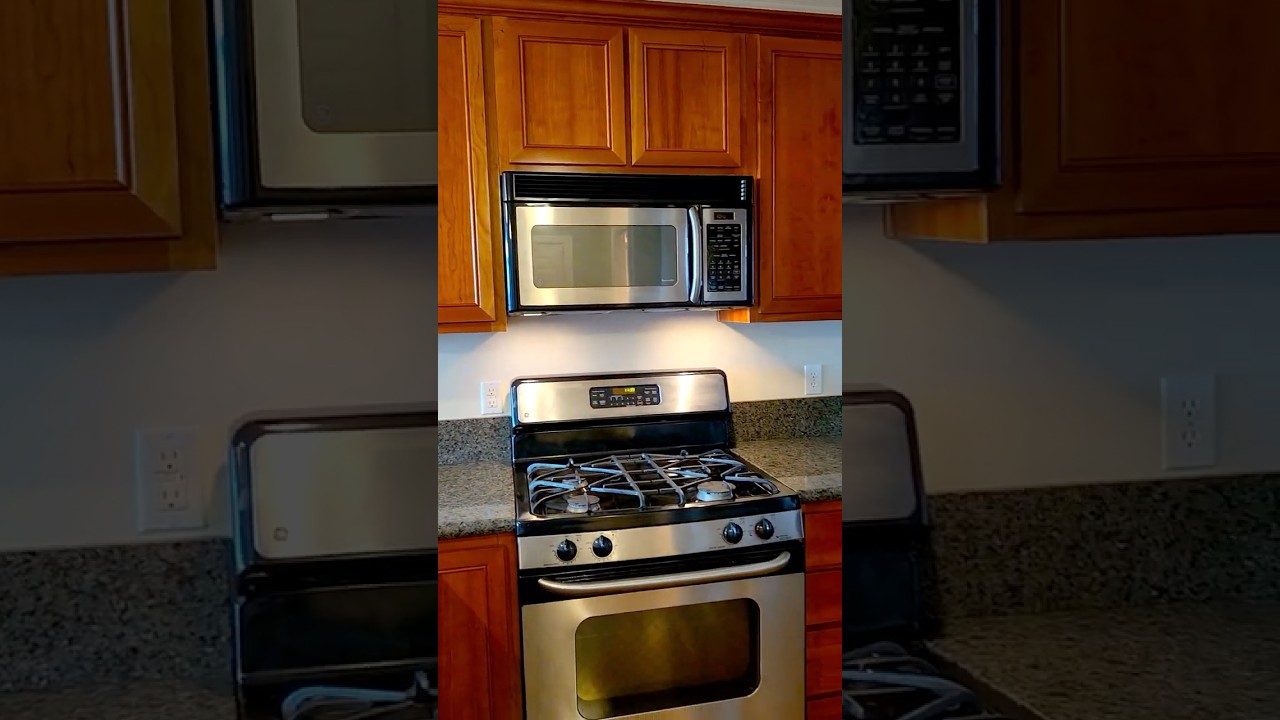 Bright, open, and close to everything in Renton!