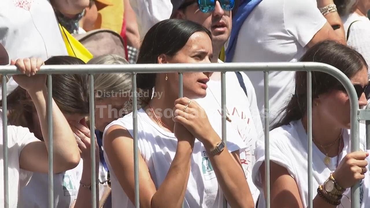 Crowds welcome pope to Madrid as he leads mass with more than a million people