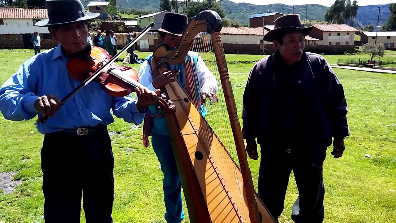 COSTUMBRES Y FOLKLOR DE HUANCASANCOS: FESTIVIDAD DE LA VIRGEN CANDELARIA EN RAQUINA - Parte 2