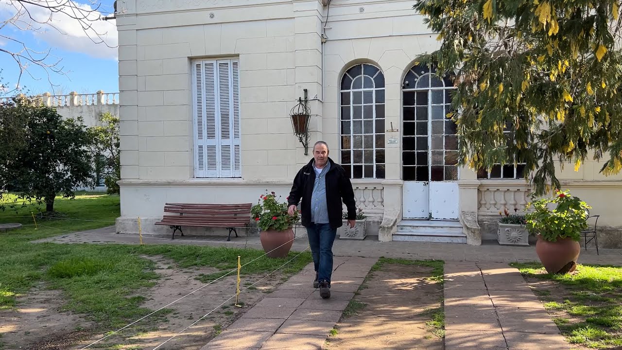 😲 Willy vive en una Casona de 1884👴Abuelo Radical y Papá Peronista Suipacha. Buenos Aires. Argentina