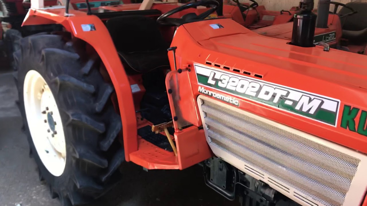 Used tractor Kubota L3202DT