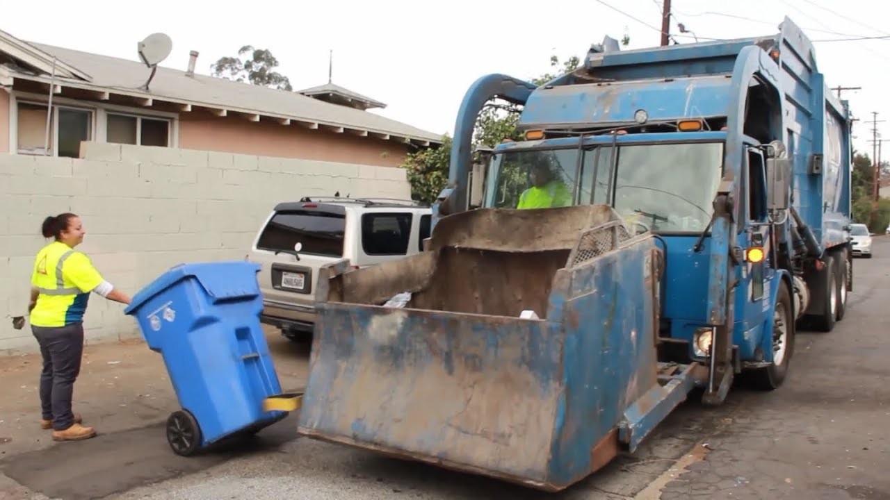 My Local RecycLA Franchise Hauler // Republic Services