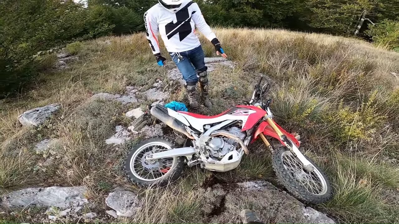 HONDA CRF250L - Hard enduro at 2.000m