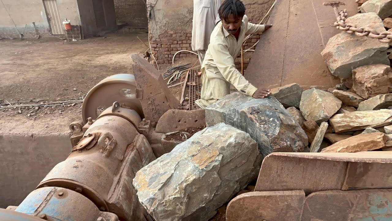 &ldquo;Big Rock Crusher Machine:A Giants in Action &ldquo;Big Rocks Crushing:A Powerful Piece&hellip;.