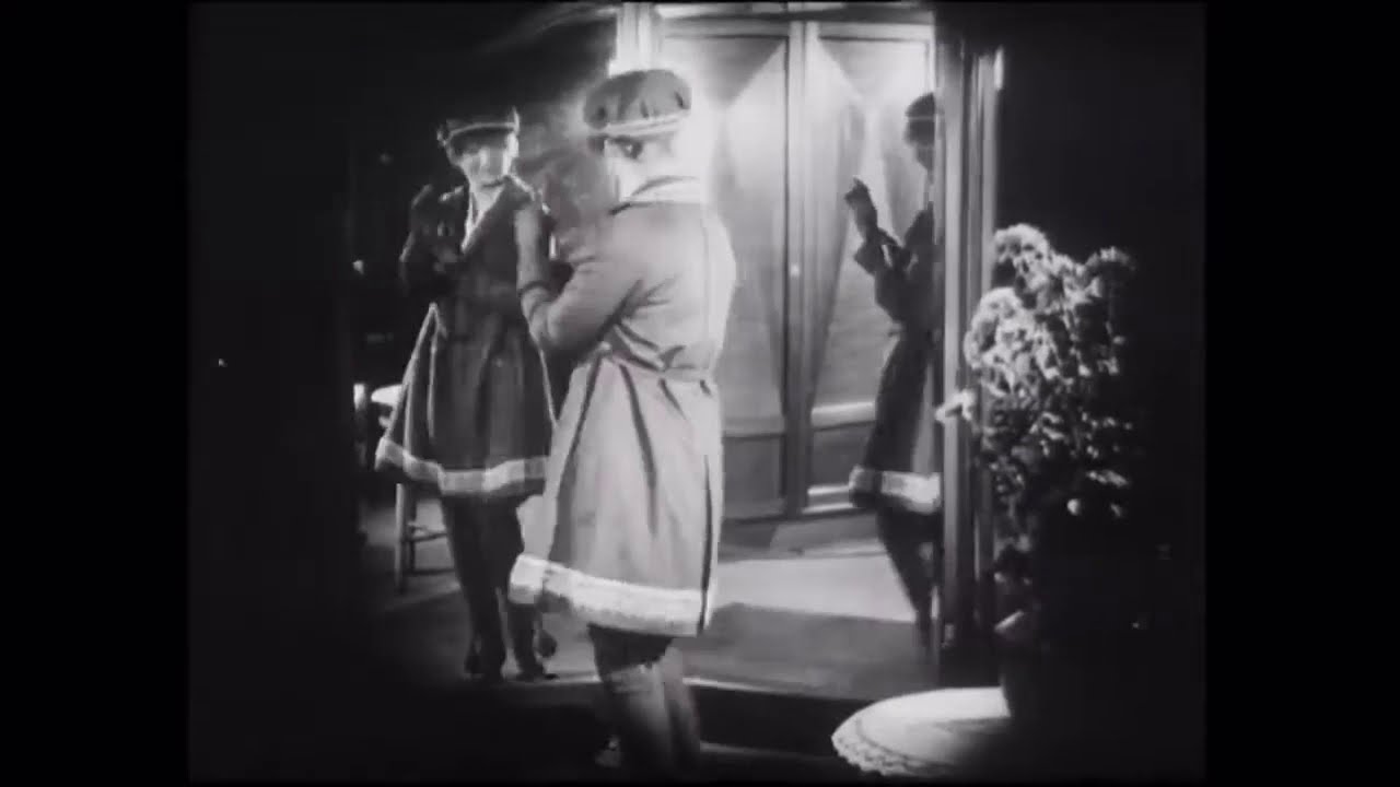 Greta Garbo, 'Herreskapet Stockholm Ute På Inköp' ['How Not to Dress']