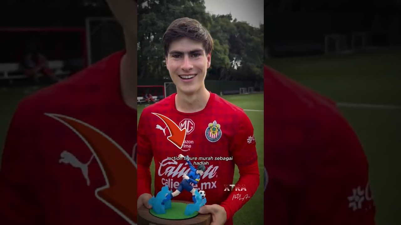 Bayangin jadi top scorer tapi hadiahnya cuma action figure murah 😄