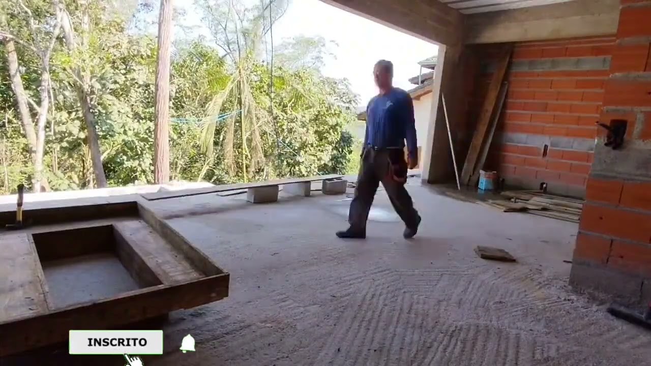 Montando uma escada  flutuante