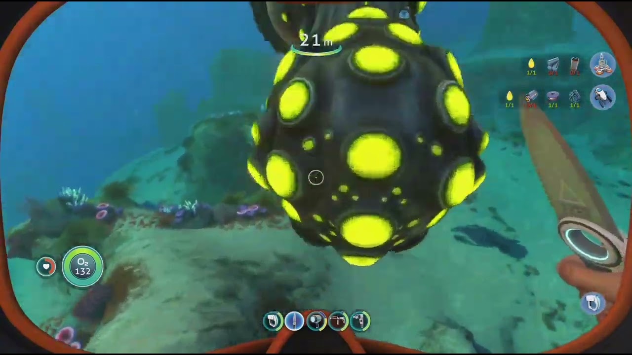 Subnautica pt 3 (crafting and scanning)