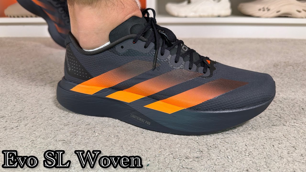 Обзор и демонстрация кроссовок Adidas Adizero Evo SL Woven на ногах.
