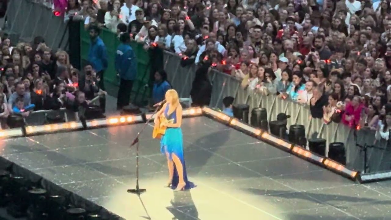 Taylor Swift ‘State Of Grace / You’re On Your Own, Kid (Suprise songs) Live Dublin Ireland