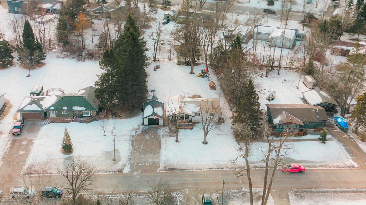221 Alpine Lake Road, Bobcaygeon