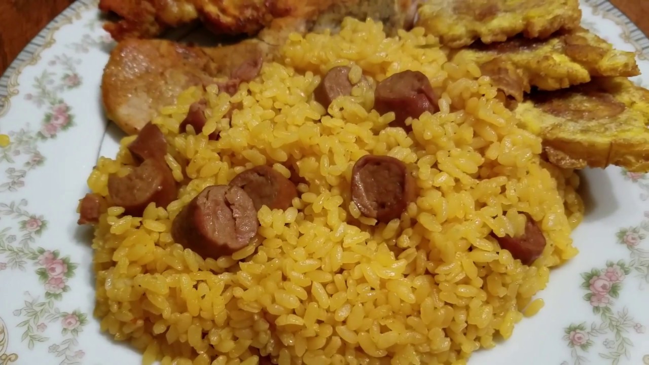 Como hacer Arroz con Salchichas estilo Puertorriqueño