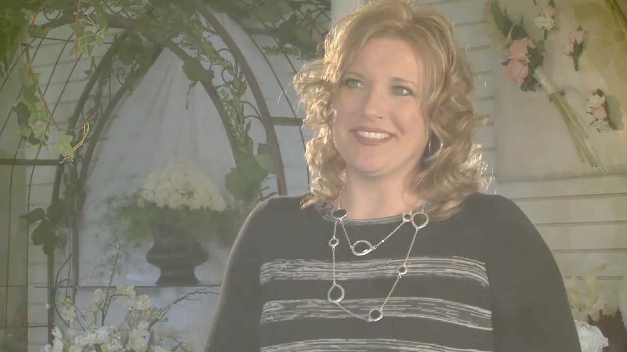 Bridal Bouquet Builder -  App For Designing Virtual 3D Wedding Bouquets