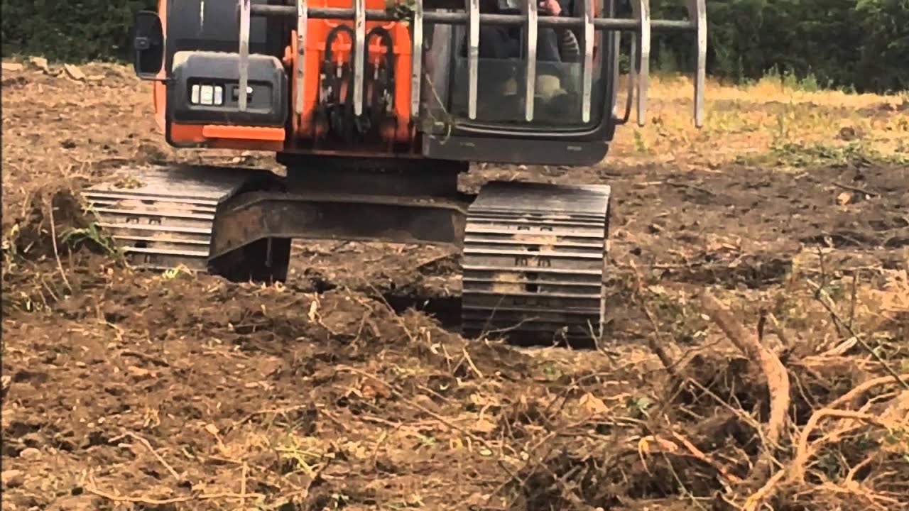 Phil Deville back again!! this time in his ZX130 with a Heavy Duty Abiljo Rake