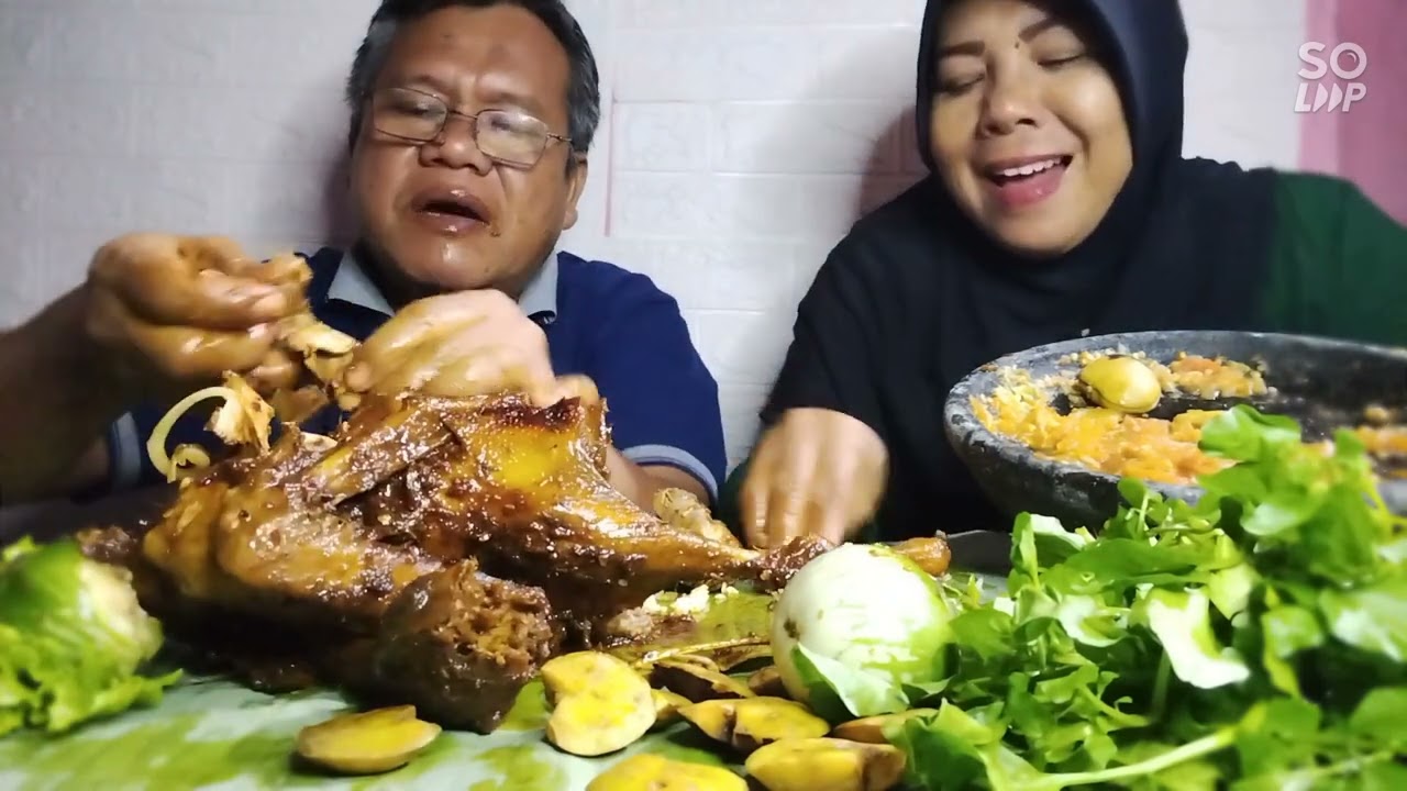 MUKBANG ‼️ UNGKEB ENTOK 1 EKOR UTUH + SAMBAL LALAPAN MENTAH + JENGKOL #lalapanmentah #entog