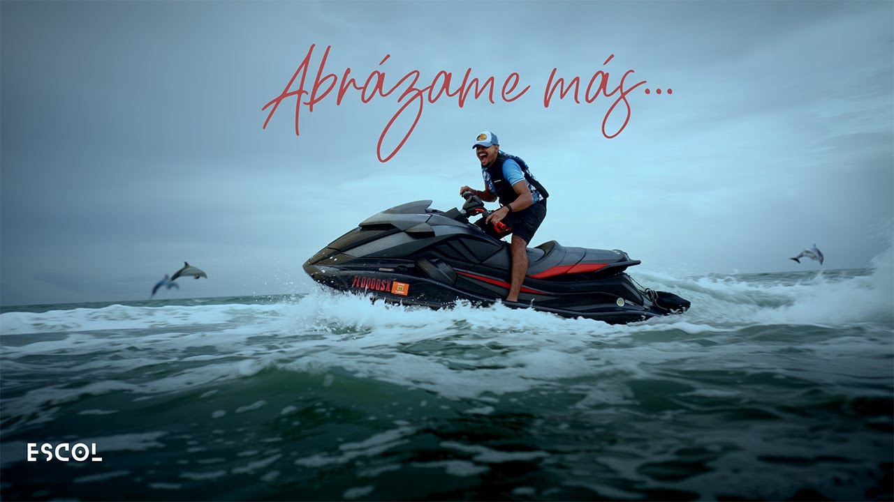 Abrázame Más - David Muguercia (Official Video)