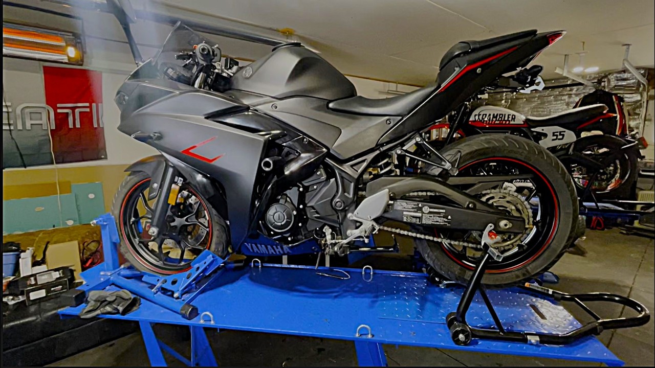 YZF-R3 Heal Tech Quick Shifter calibrate and exhaust comparison. #akrapovic, #yzfr3, #healtech,