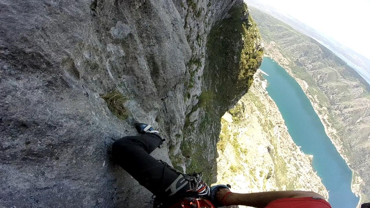 Alpinizam nepredvidjeni pad u tradicionalnom alp penj AK Slobodni penjaci Cetinje