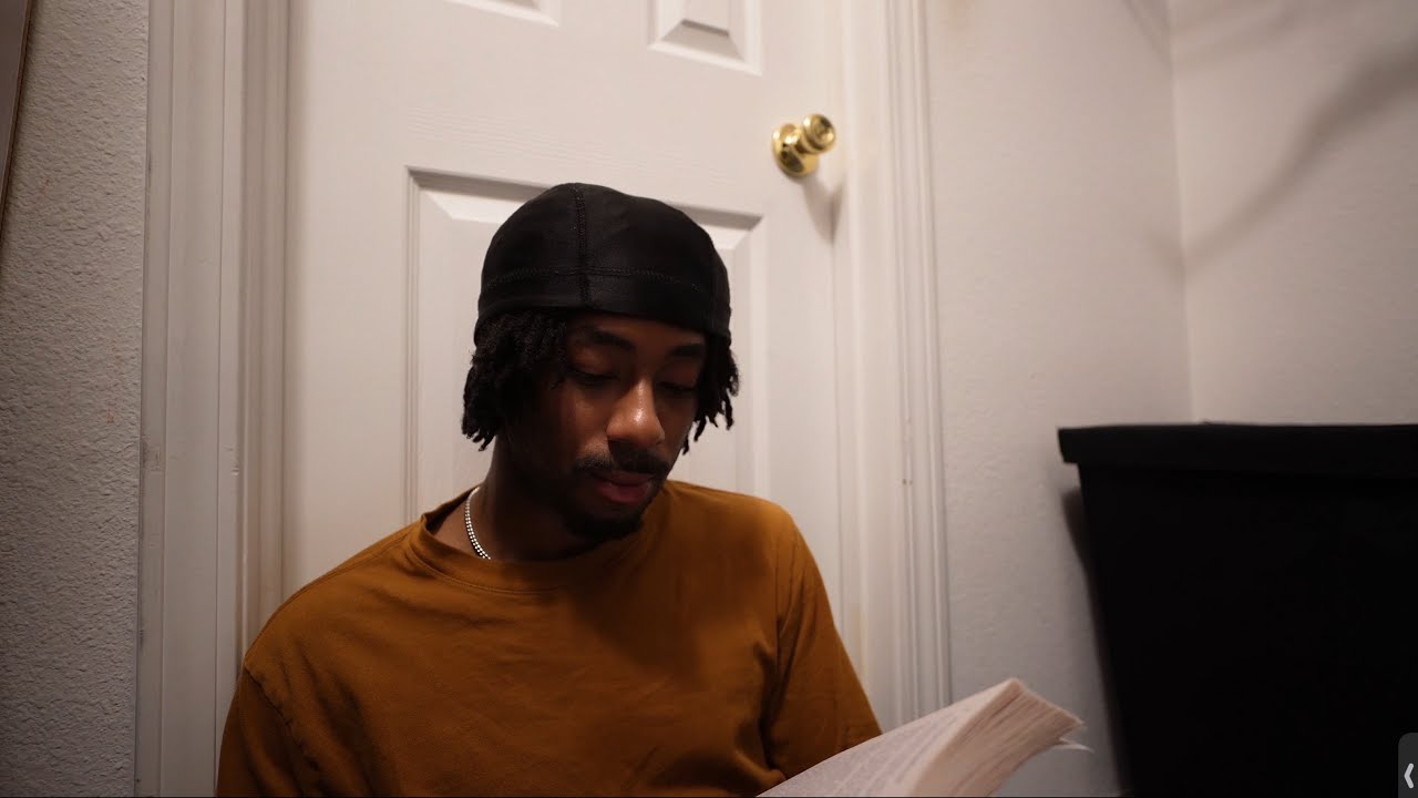 reading for 15 mins to help me talk better ( Day 22 )