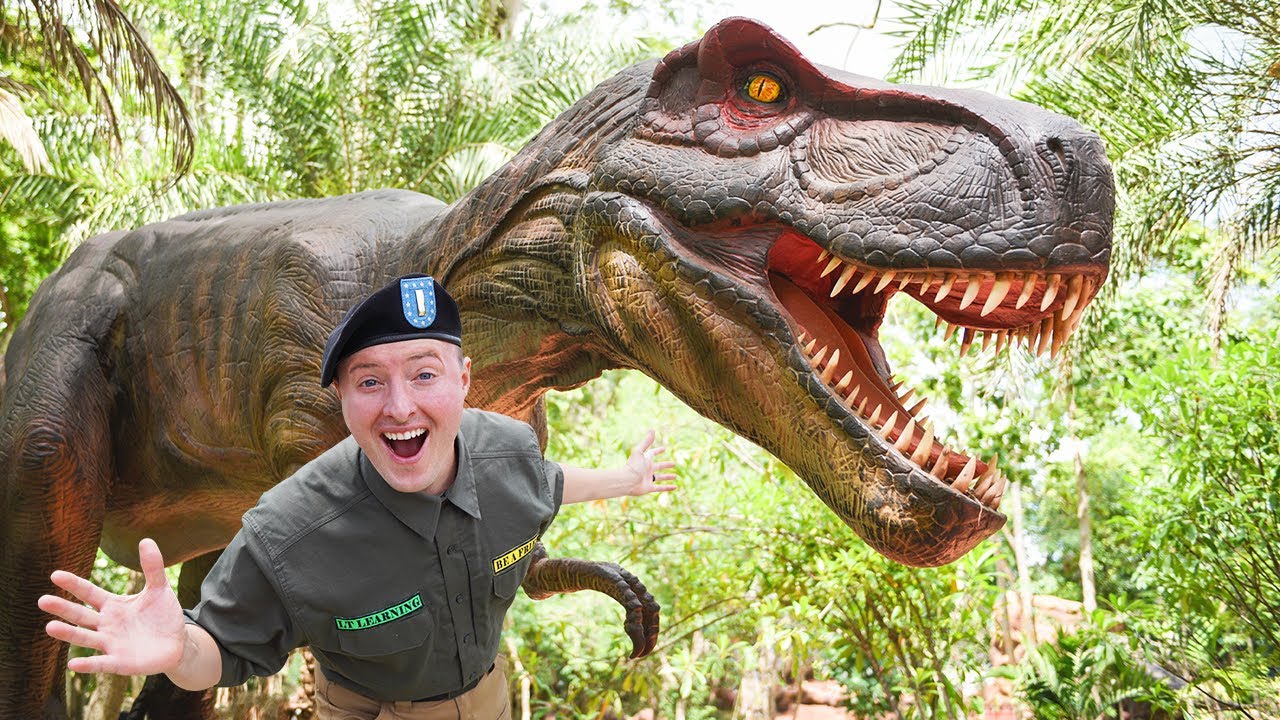 Lt Learning Visits a Dinosaur Museum | Science and Educational Videos for Kids and Toddlers