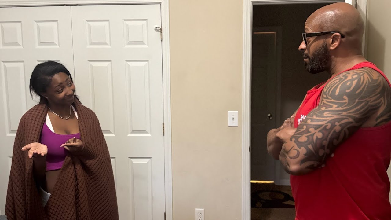 Brooke tries to blackmail Larry for keeping his cosigning secret