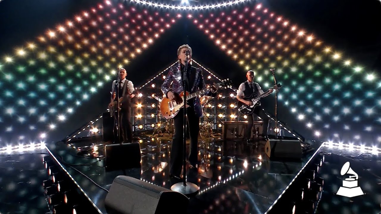Brandi Carlile - Right On Time (64th GRAMMY Awards Performance)
