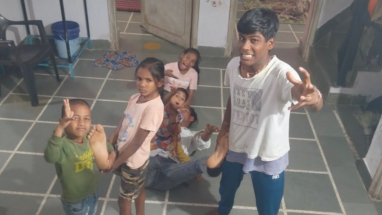 Sab Ne milkar mujhe Baja Diya 😄😨