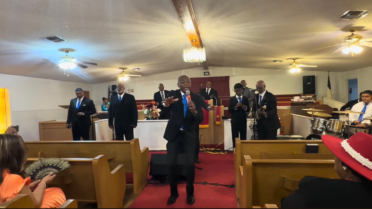 Rev Marcus Jackson & The New Five Waves Of Joy In 