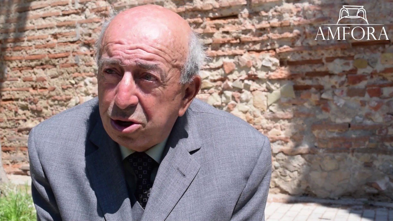 Vendosja e emrit t&euml; rrug&euml;s Vangjel To&ccedil;i n&euml; Durr&euml;s dhe intervista e nj&euml; prej bashk&euml;pun&euml;tor&euml;ve t&euml; tij