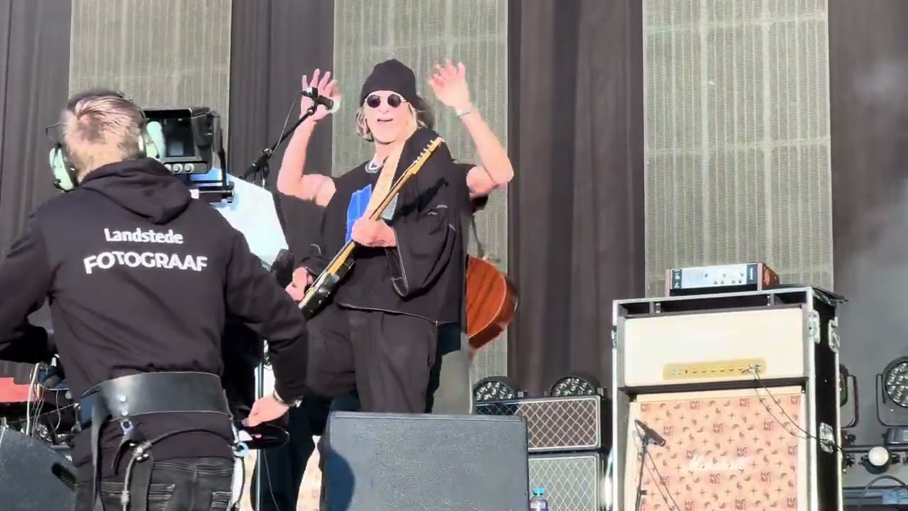 Kane-War ends today/Hold on to the world (Bevrijdingsfestival Zwolle)