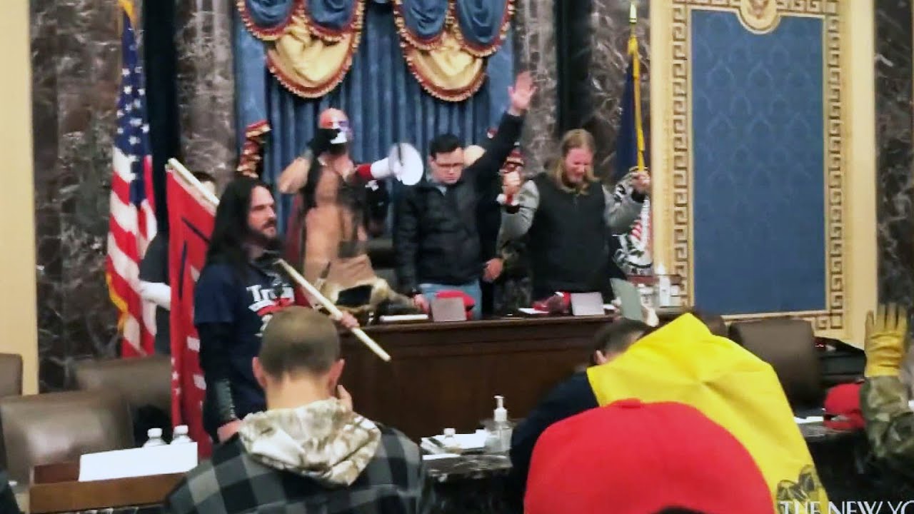 Lone Cop Tries to Get Insurrectionists Out of Senate Chamber