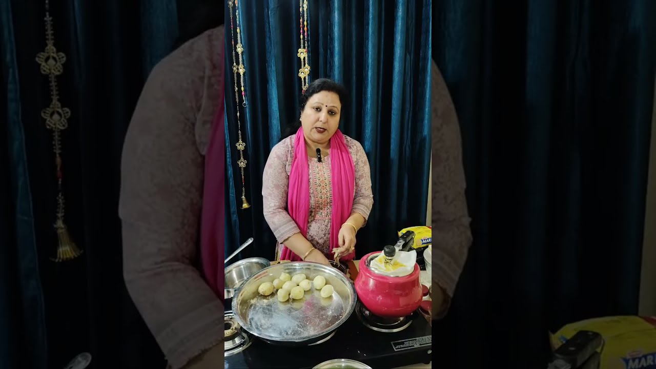 मारी स्नैक, ब्रेड पुडिंग और दाल बाटी।